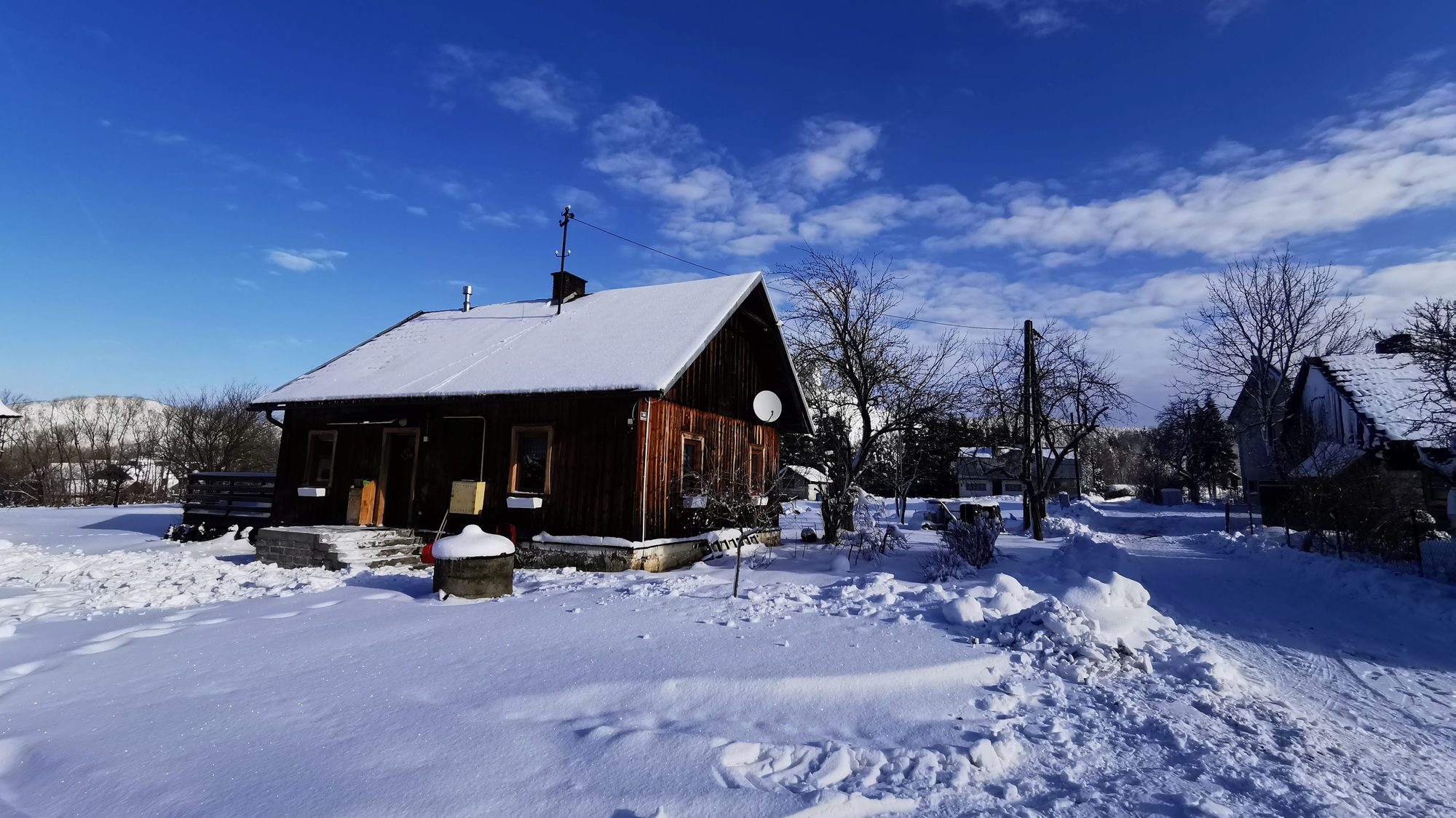Dom w śniegu